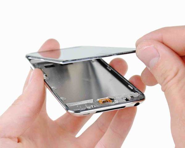 Как разобрать iPod Touch 4g – шаг 4