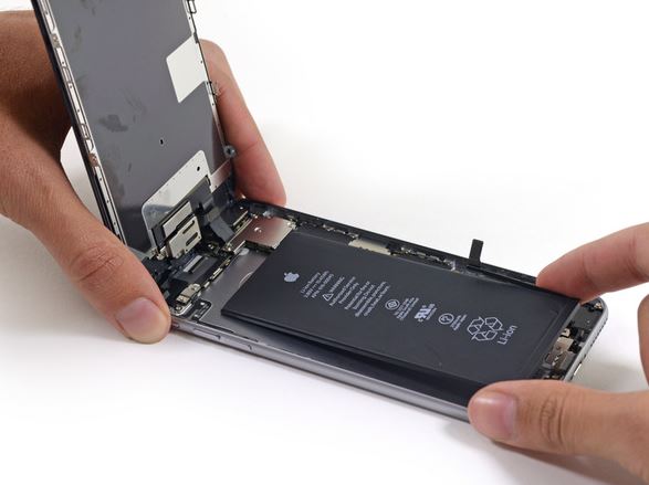 Как разобрать iPhone 6s Plus – шаг 12