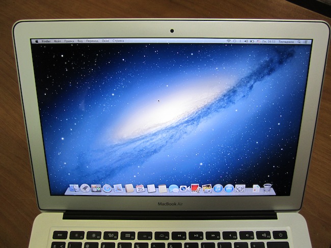 Ноутбук macbook pro с замененным дисплеем